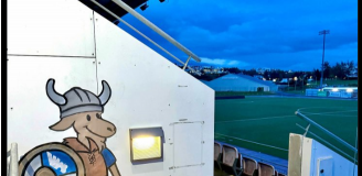 Kawu wpadł na stadion Breidablik i... NAMALOWAŁ ISLANDZKIEGO KOZIOŁKA!